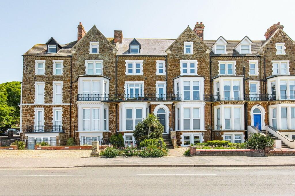 3 bedroom apartment for sale in Hunstanton, PE36