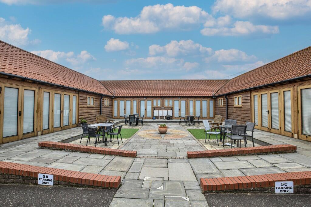 2 bedroom terraced bungalow for sale in Hunstanton, PE36