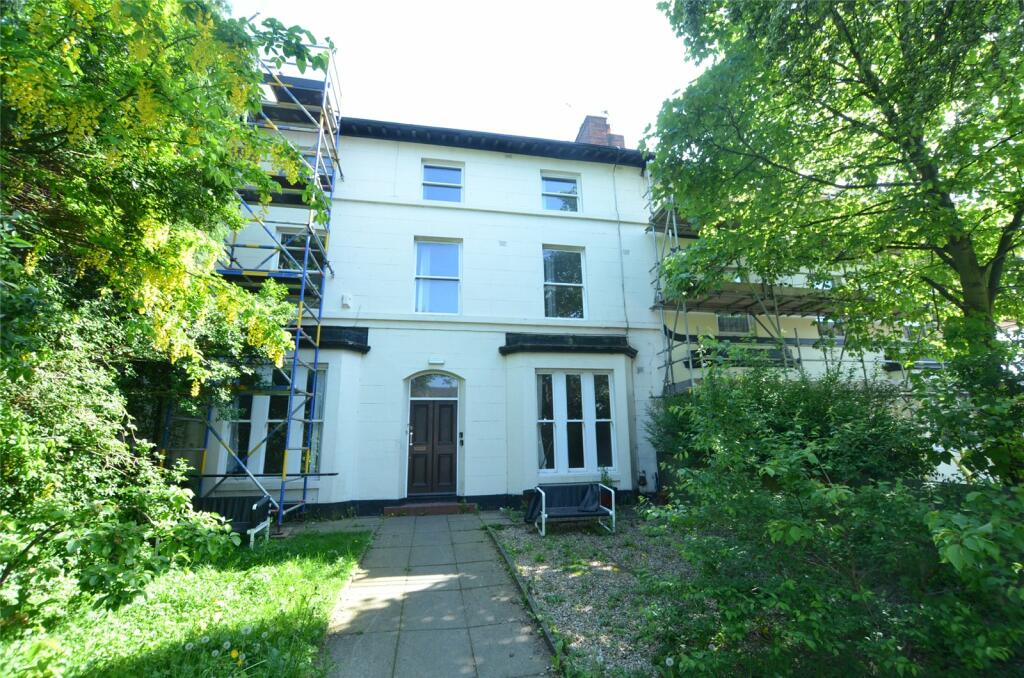 10 bedroom terraced house for sale in Derwent Road West, Liverpool, L13