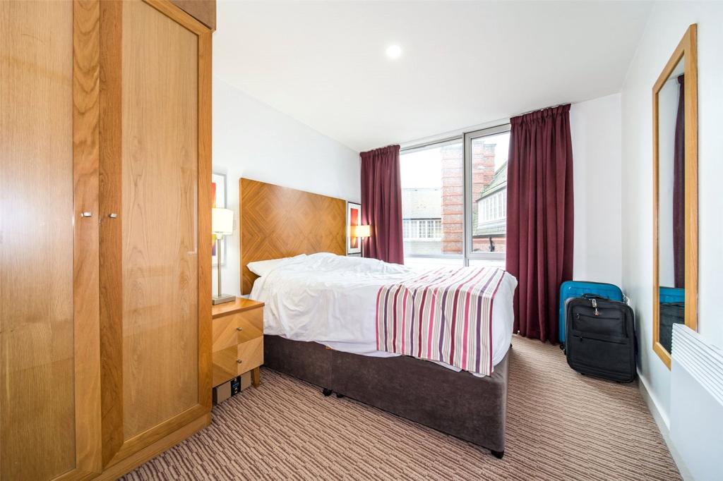 1 bedroom apartment for sale in Eden Square, 7 Hatton