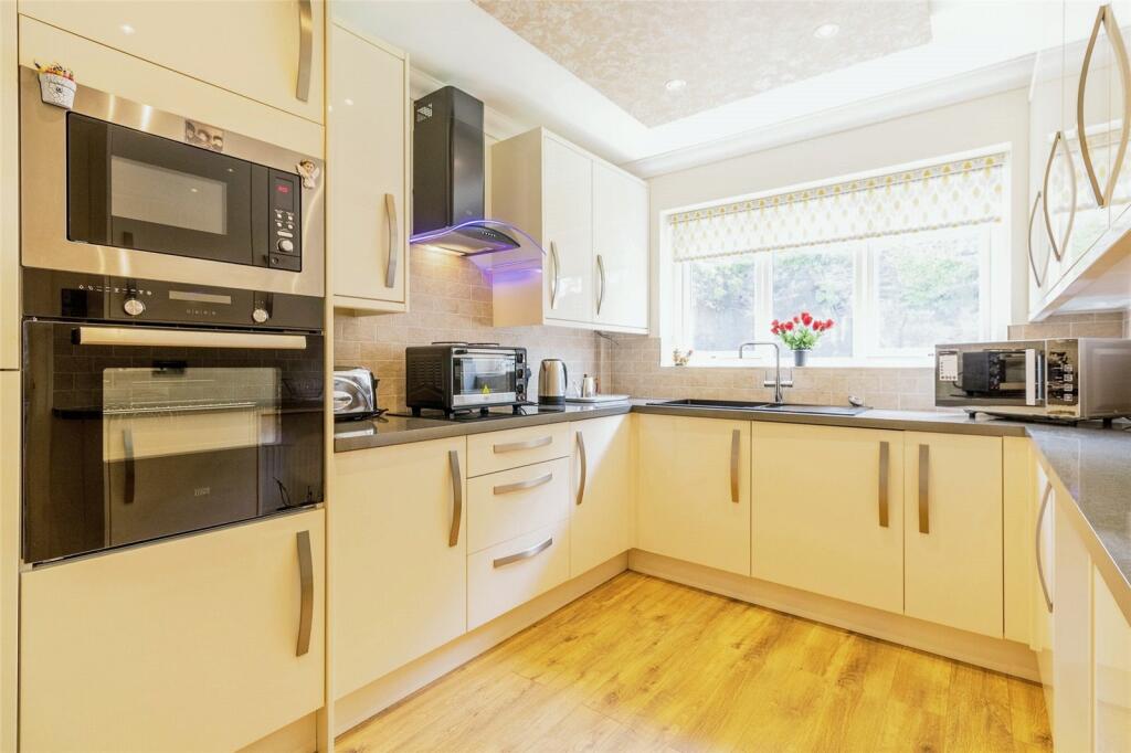 2 bedroom bungalow for sale in Clay Cross Road, Liverpool, Merseyside, L25