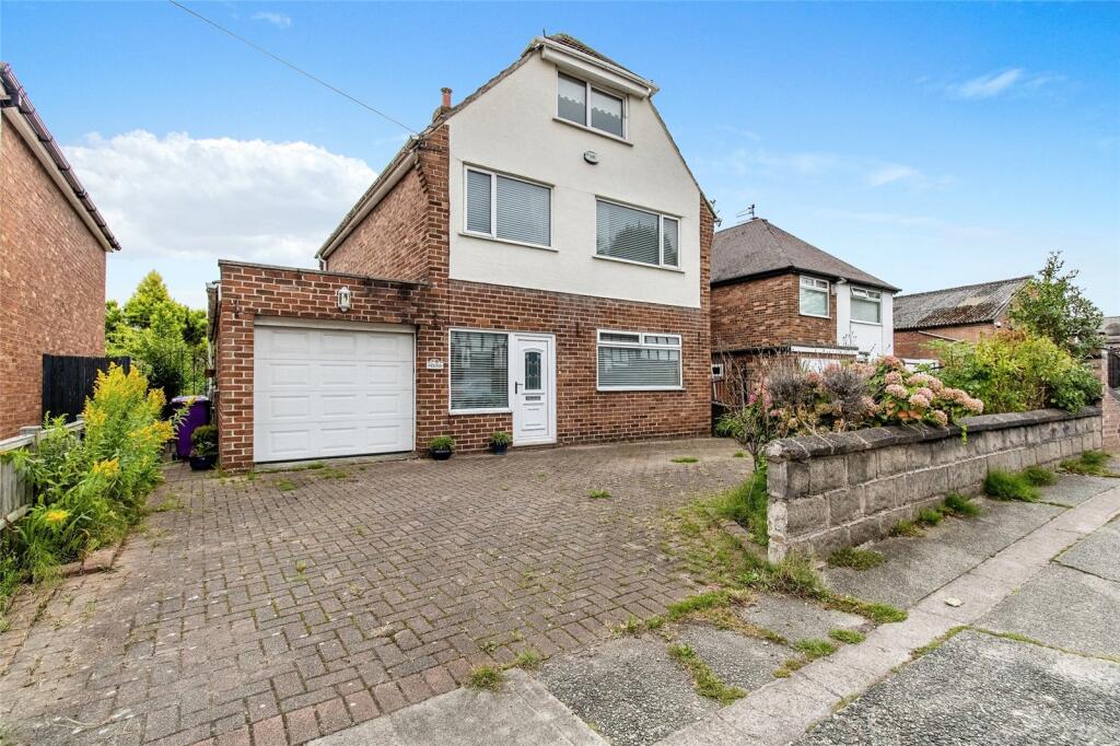 4 bedroom detached house for sale in Grange Lane, Gateacre, Liverpool