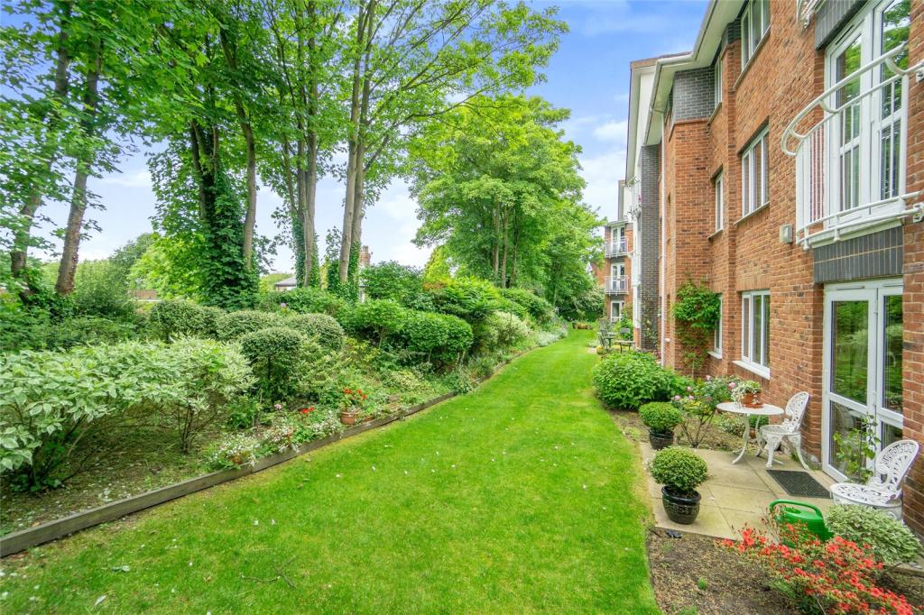 2 bedroom apartment for sale in Blackwood Court, 236 Woolton Road