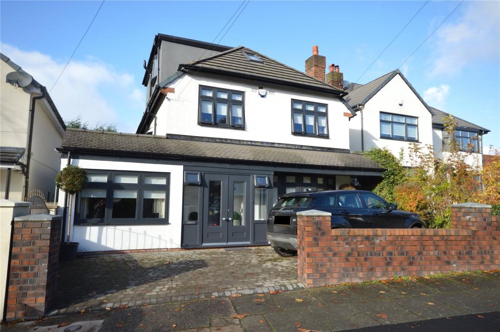 4 bedroom detached house for sale in Druidsville Road, Calderstones