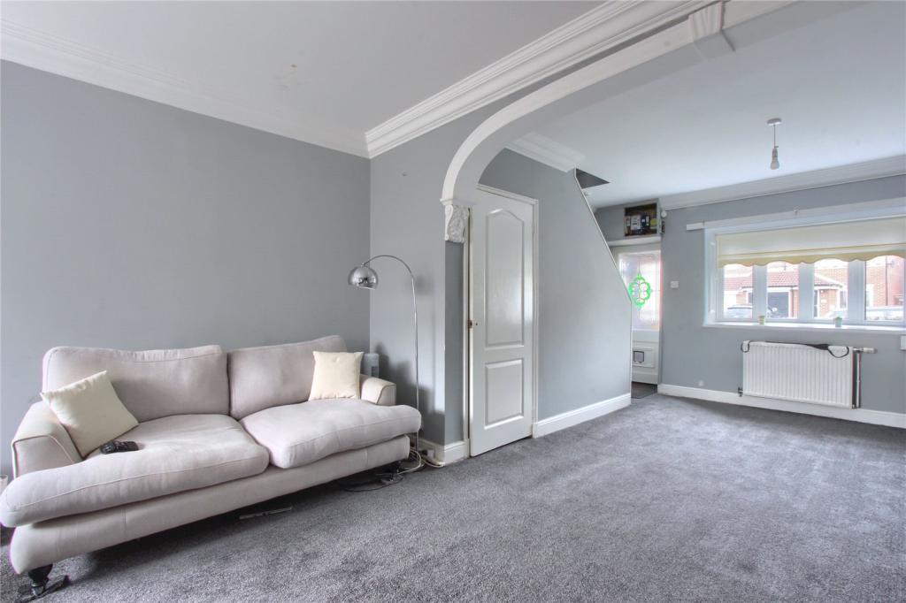 2 bedroom terraced house for sale in East Row, Eston, TS6