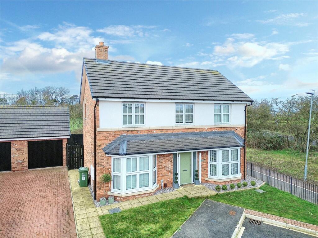 4 bedroom detached house for sale in Linden Crescent, Yarm, TS15