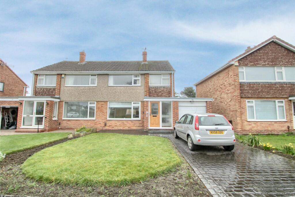 3 bedroom semidetached house for sale in Meadowfield Drive, Eaglescliffe, TS16