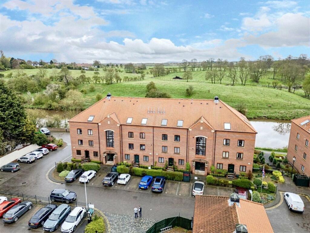 Main image of property: Castle Dyke Wynd, Yarm