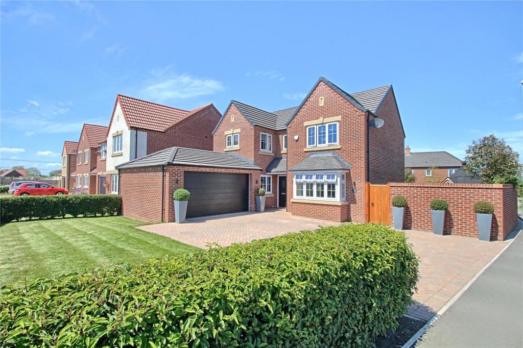 4 bedroom detached house for sale in Mallard Drive, Yarm, TS15