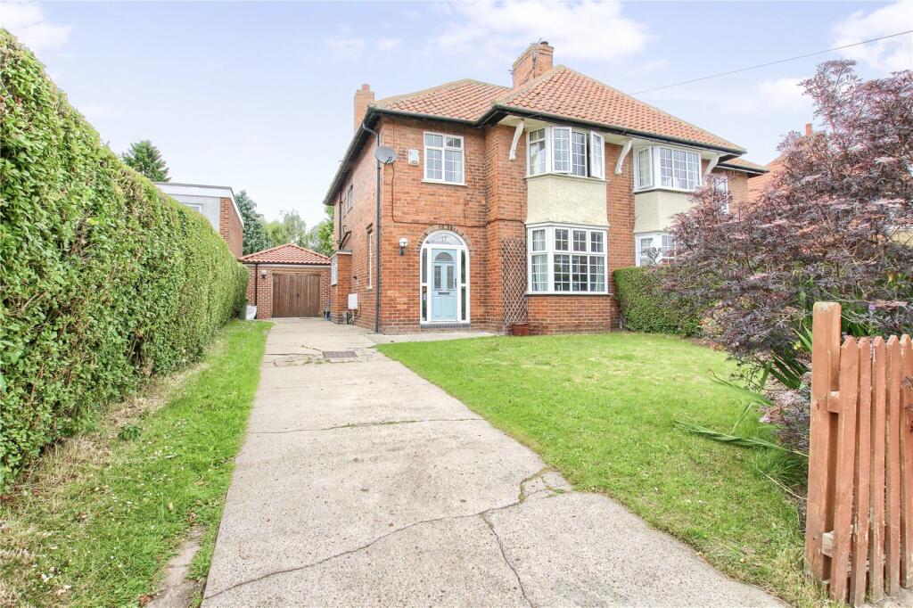 4 bedroom semidetached house for sale in Redwing Lane, Crooksbarn, TS20