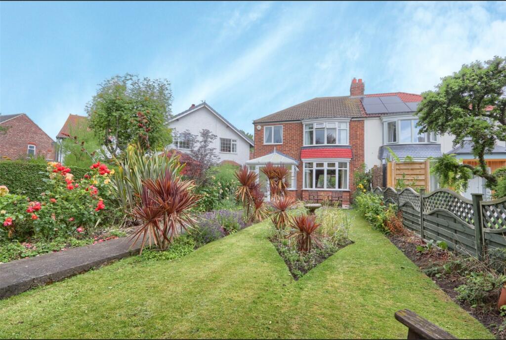 3 bedroom semidetached house for sale in Easson Road, Redcar, TS10