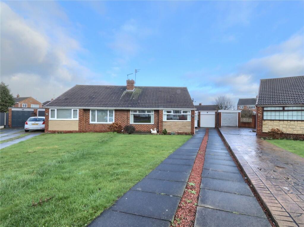 2 bedroom bungalow for sale in Mendip Drive, Redcar, TS10