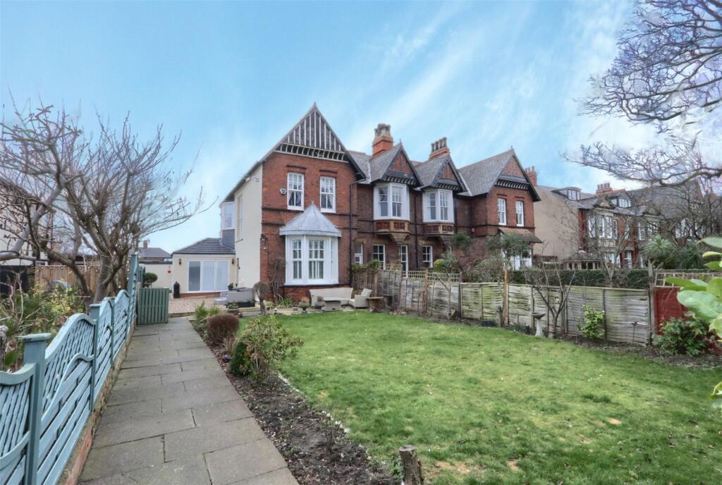 3 bedroom semidetached house for sale in Easson Road, Redcar, TS10