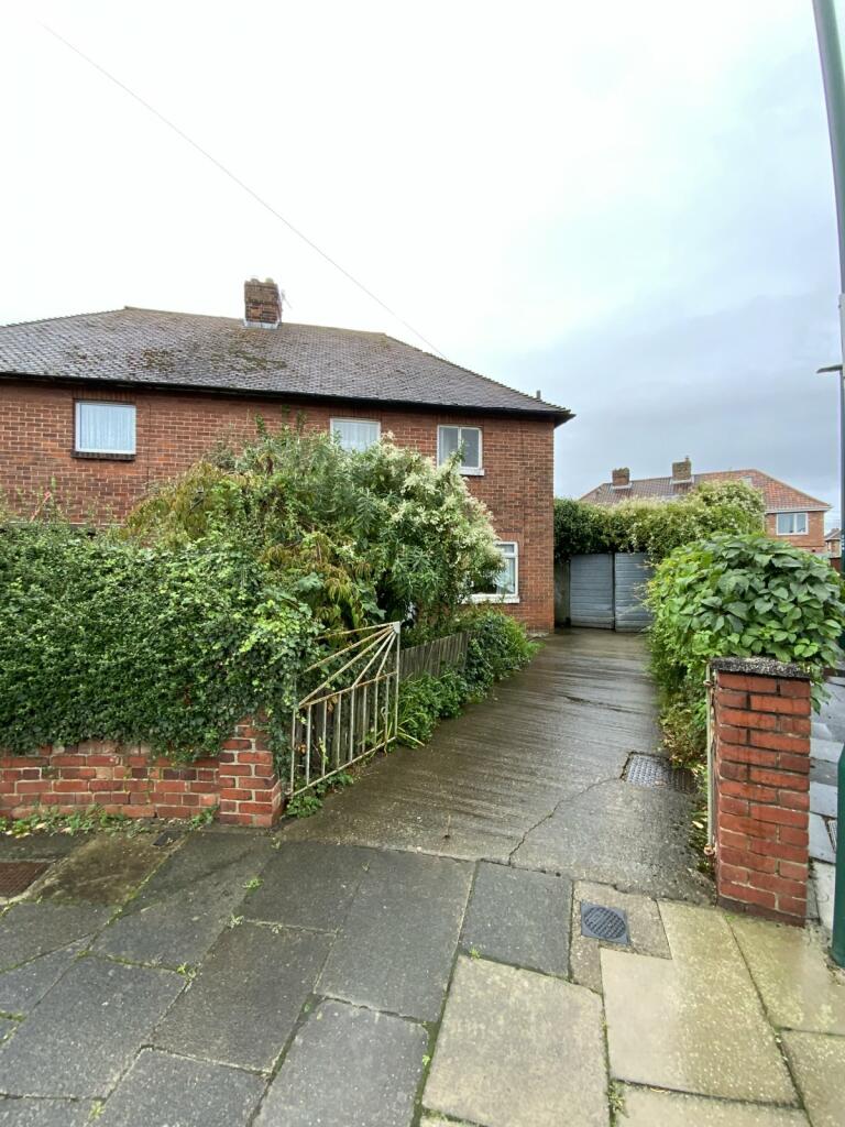 3 bedroom semidetached house for sale in Kildale Grove, Redcar, TS10