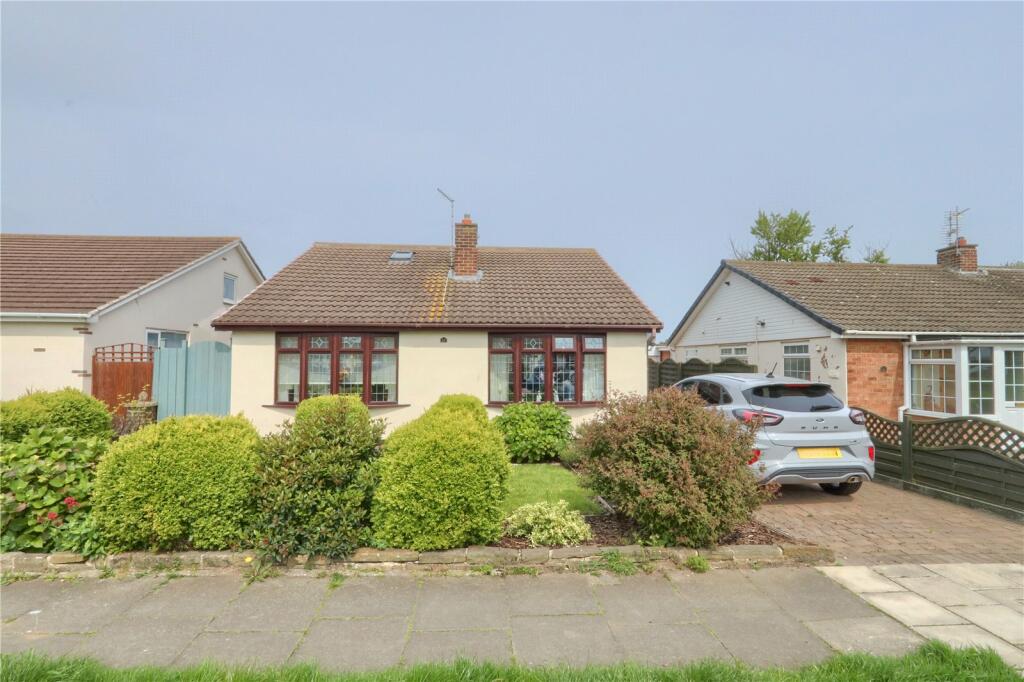 3 bedroom bungalow for sale in Castle Road, Redcar, TS10