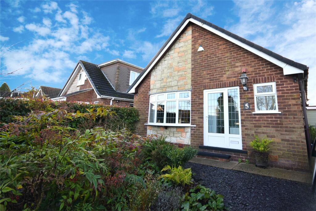 3 bedroom bungalow for sale in Bretton Road, Ravenshead, Nottingham
