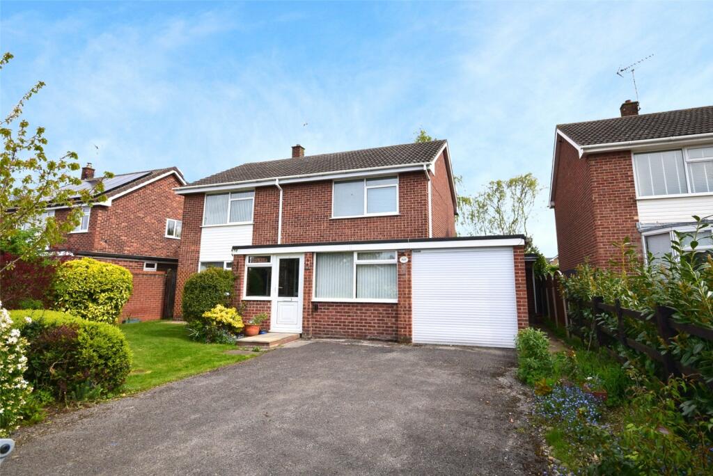 4 bedroom detached house for sale in Lower Kirklington Road, Southwell