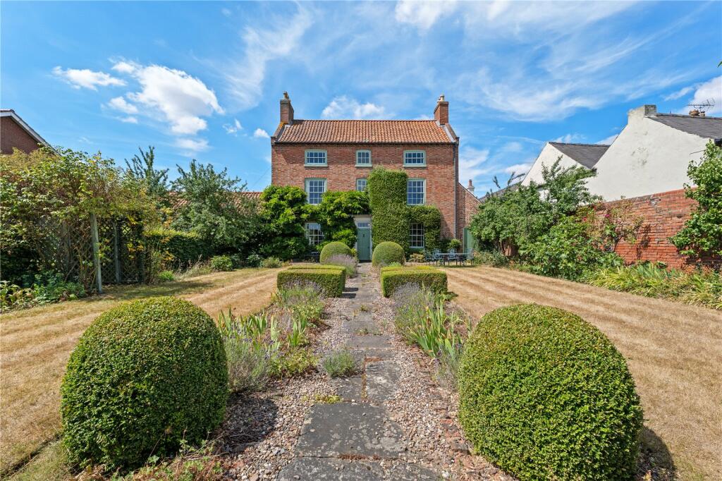 Main image of property: Ferry Lane, North Muskham, Newark, Nottinghamshire, NG23