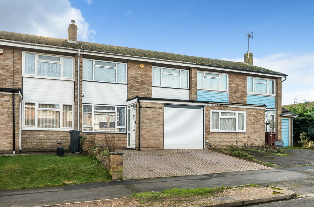 3 bedroom terraced house for sale in Warnford Road, Tilehurst, Reading