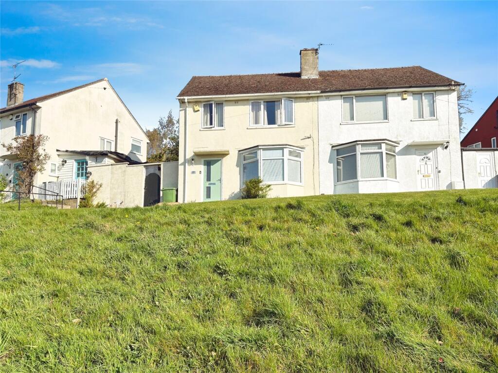 Main image of property: Royal Avenue, Calcot, Reading