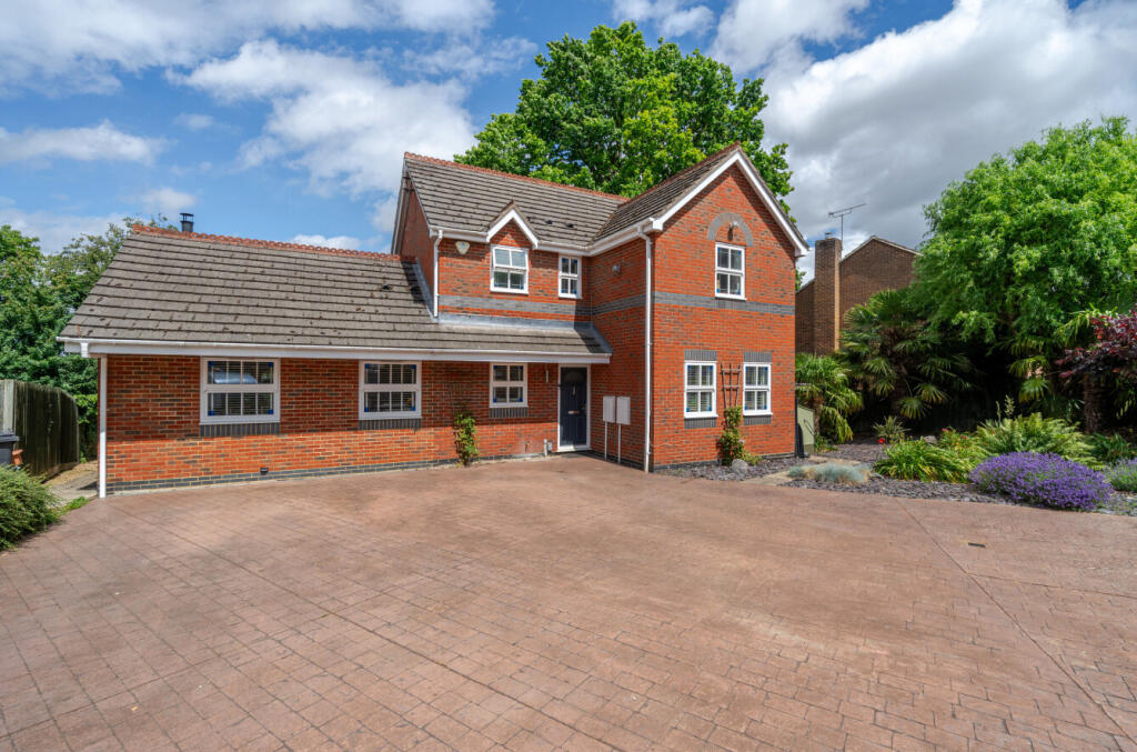 Main image of property: The Sadlers, Tilehurst, Reading