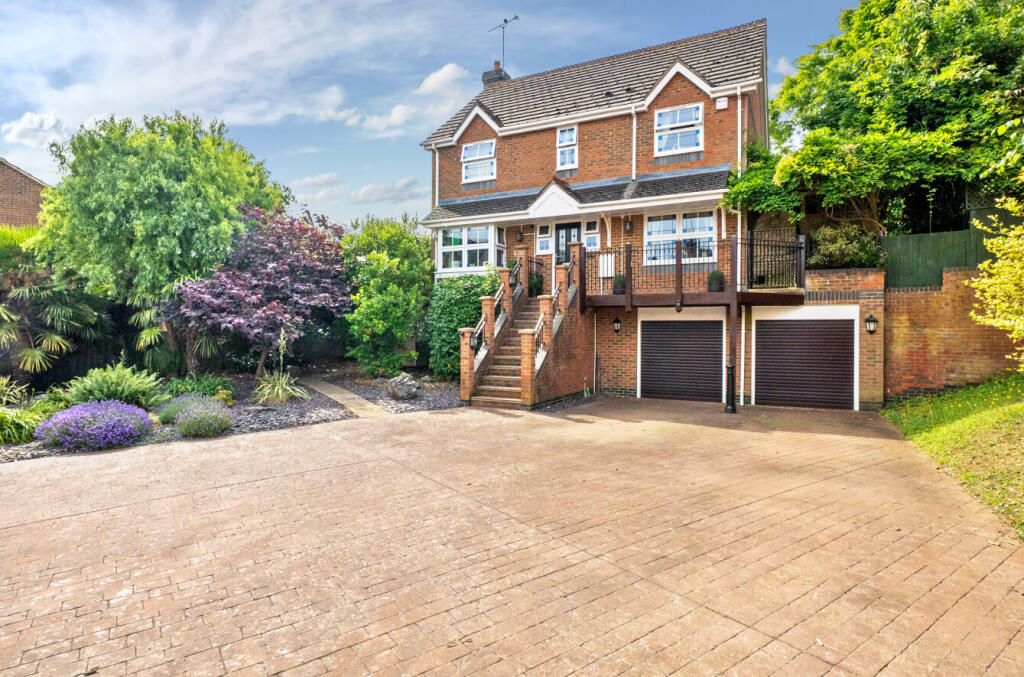 Main image of property: The Sadlers, Tilehurst, Reading