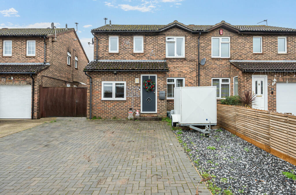 Main image of property: Rushmoor Gardens, Calcot, Reading