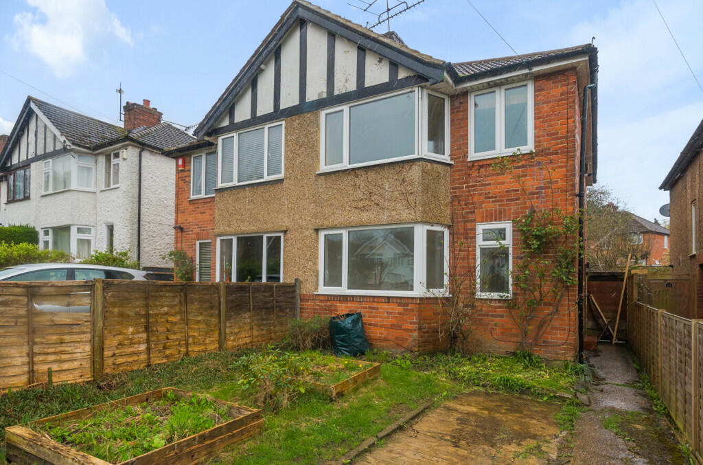 3 bedroom semi-detached house for sale in Stanhope Road, Reading, Berkshire, RG2