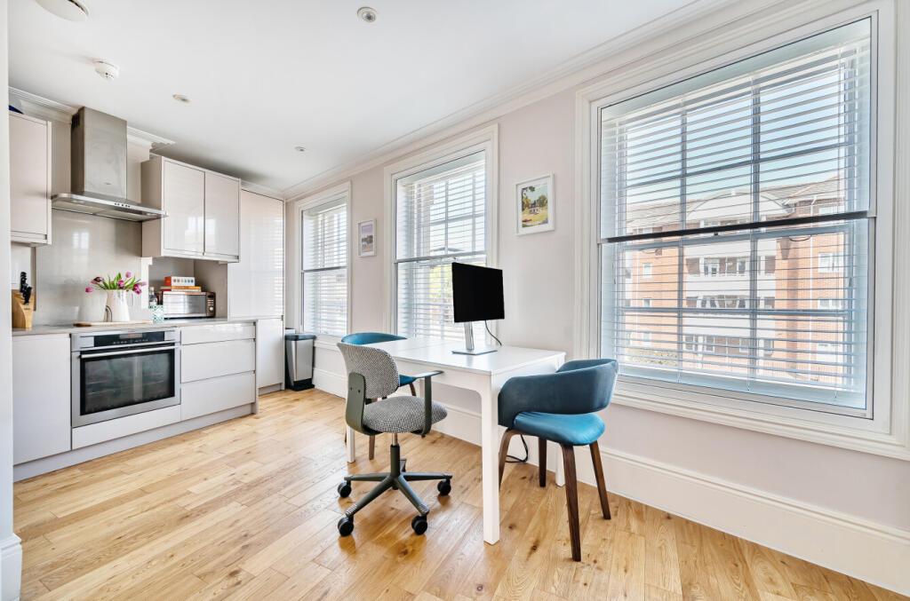 Main image of property: Queens Road, Reading, Berkshire