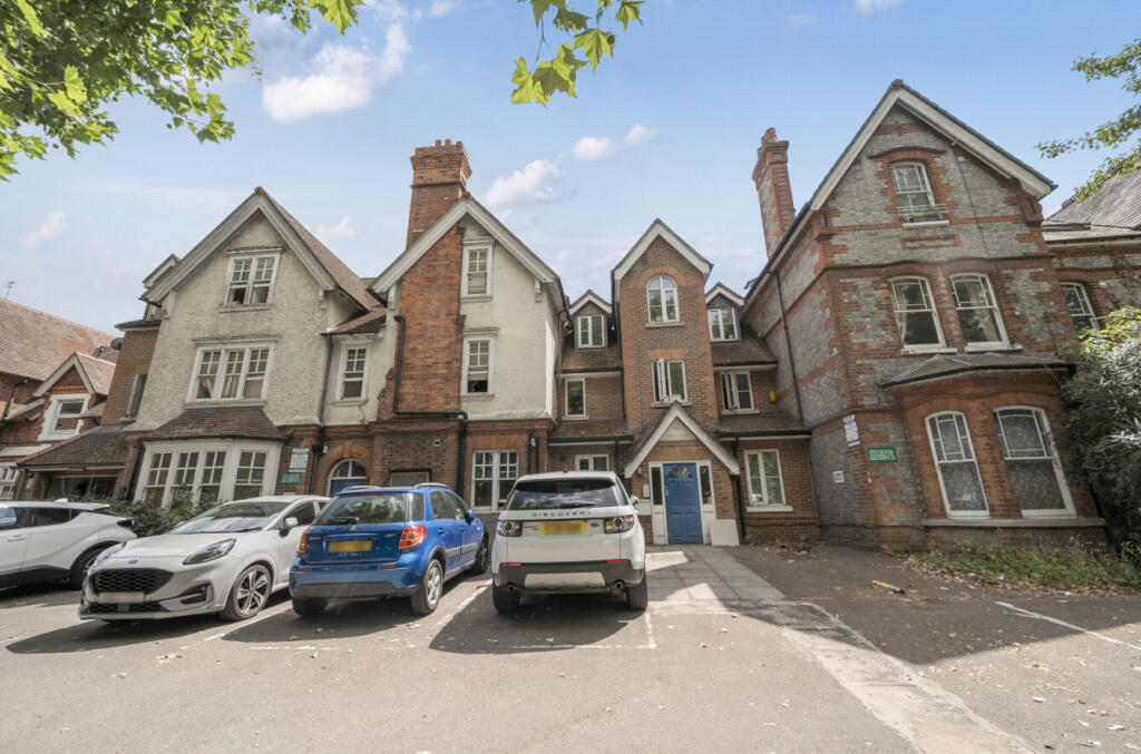 Main image of property: London Road, Reading, Berkshire