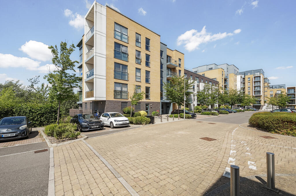 Main image of property: Drake Way, Reading, Berkshire