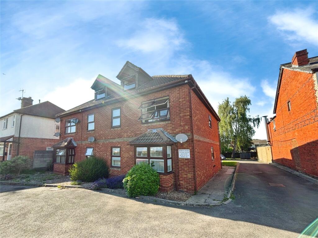 Main image of property: Whitley Wood Road, Reading, Berkshire