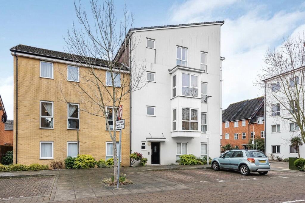 Main image of property: Gweal Avenue, Reading, Berkshire