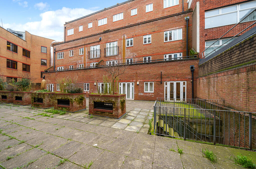 Main image of property: Cheapside, Reading, Berkshire