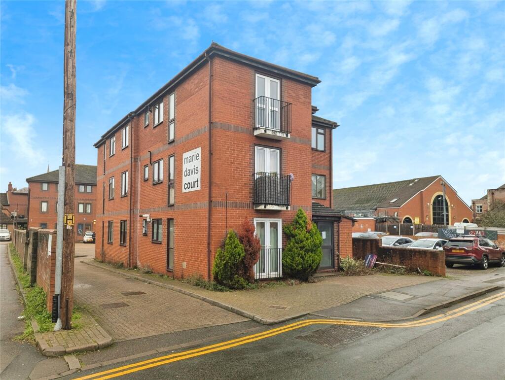 Main image of property: East Street, Reading, Berkshire