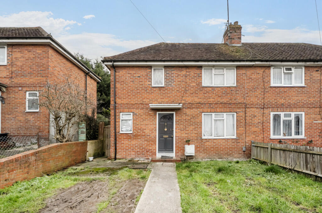 Main image of property: Chagford Road, Reading, Berkshire