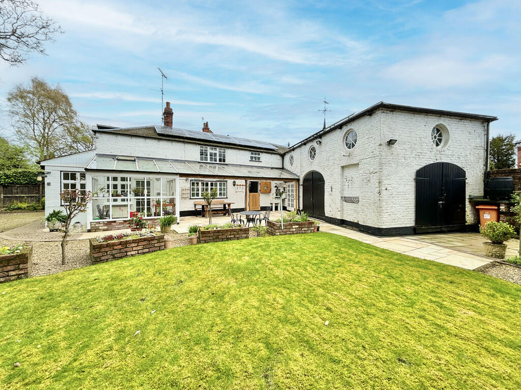 3 bedroom detached house for sale in St Johns Road, Driffield, YO25