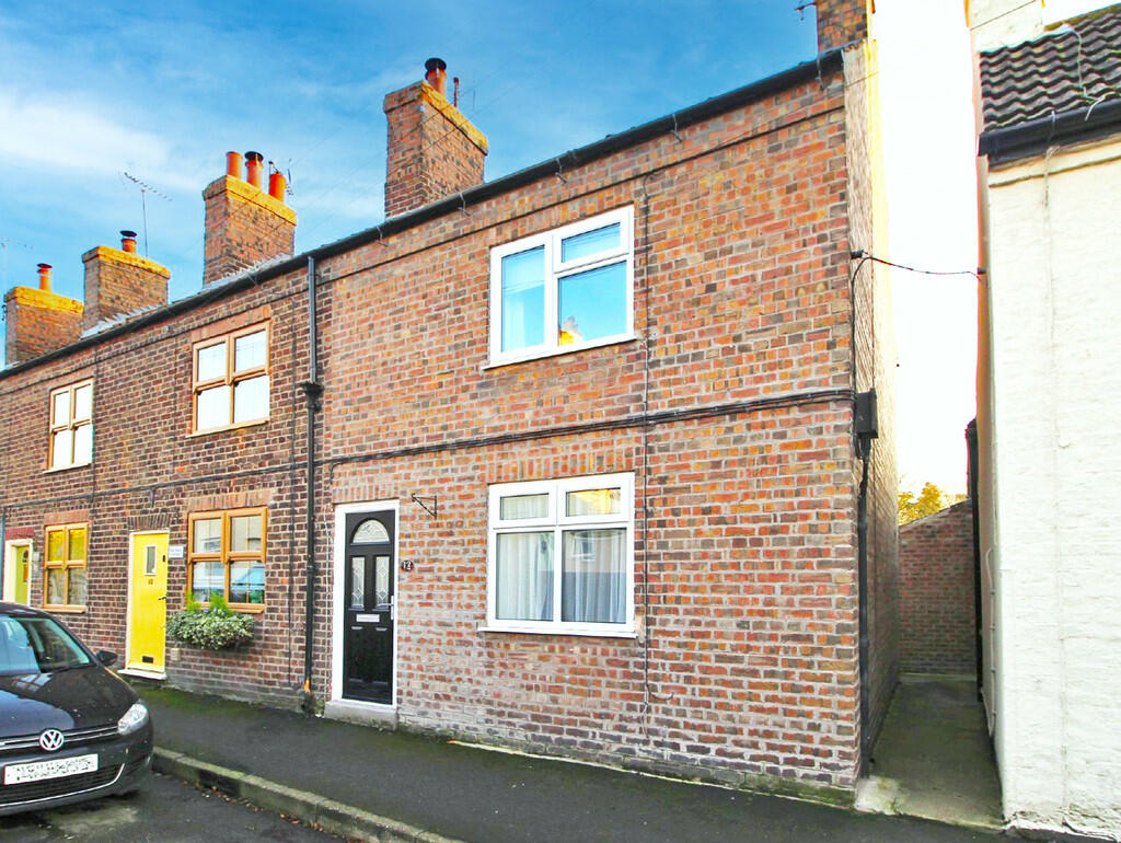 2 bedroom end of terrace house for sale in York Road, Little Driffield