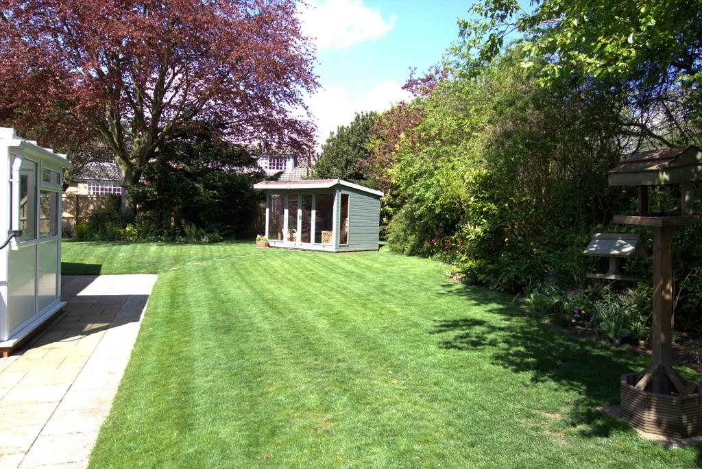 3 bedroom detached bungalow for sale in Martongate, Bridlington, YO16