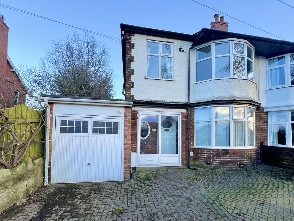 3 bedroom semidetached house for sale in 25 Kingsgate , YO15