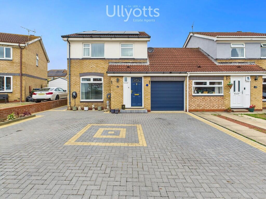 Main image of property: Curlew Grove, Bridlington