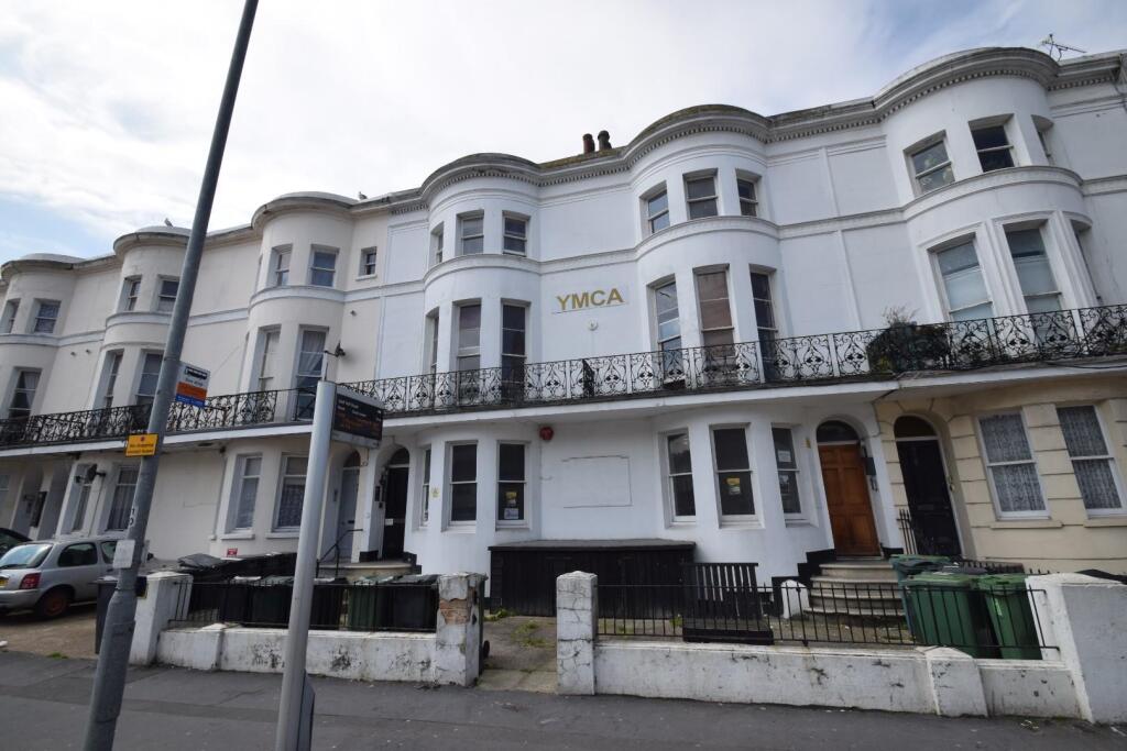 13 bedroom town house