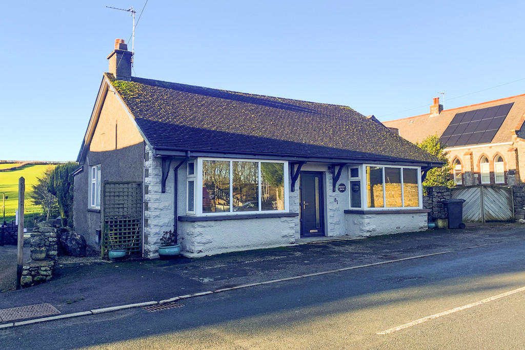 2 bedroom detached bungalow for sale in Sunny Dene, 81 Station Road