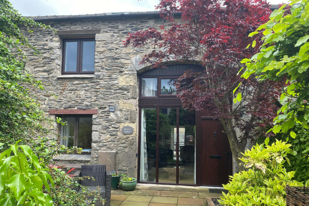3 bedroom barn conversion for sale in Middle Barn, 13 Stonebeck, Lindale, GrangeoverSands