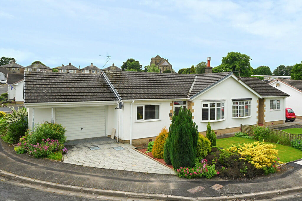 2 bedroom semidetached bungalow for sale in 30 Fairfield, Flookburgh