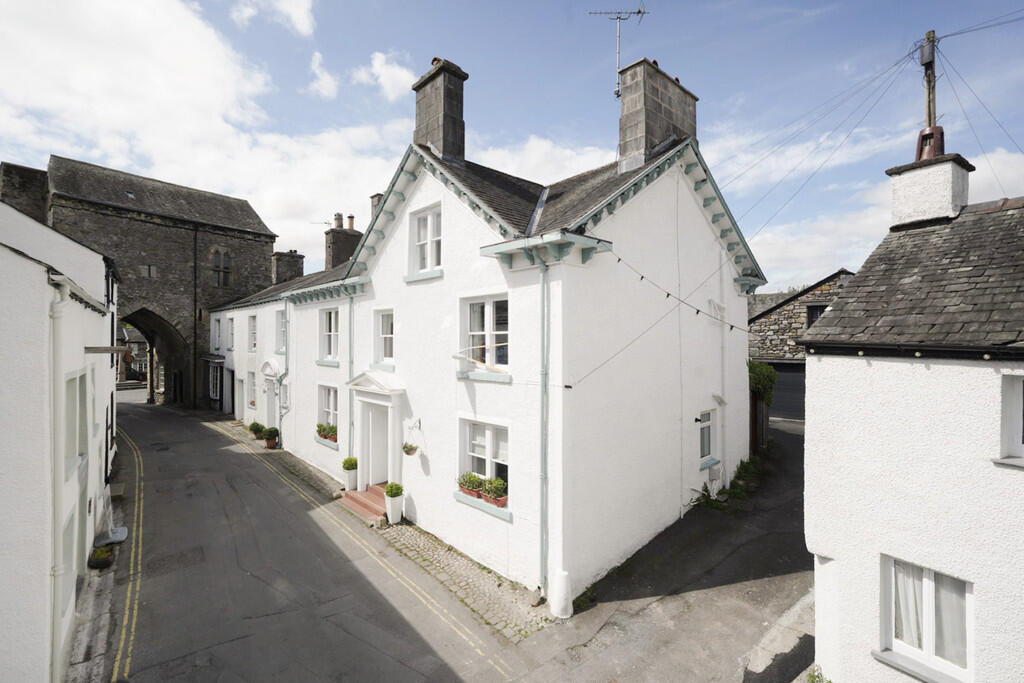 Main image of property: Flat 1, Tower House, Cavendish Street, Cartmel, Grange-over-Sands, Cumbria, LA11 6QA