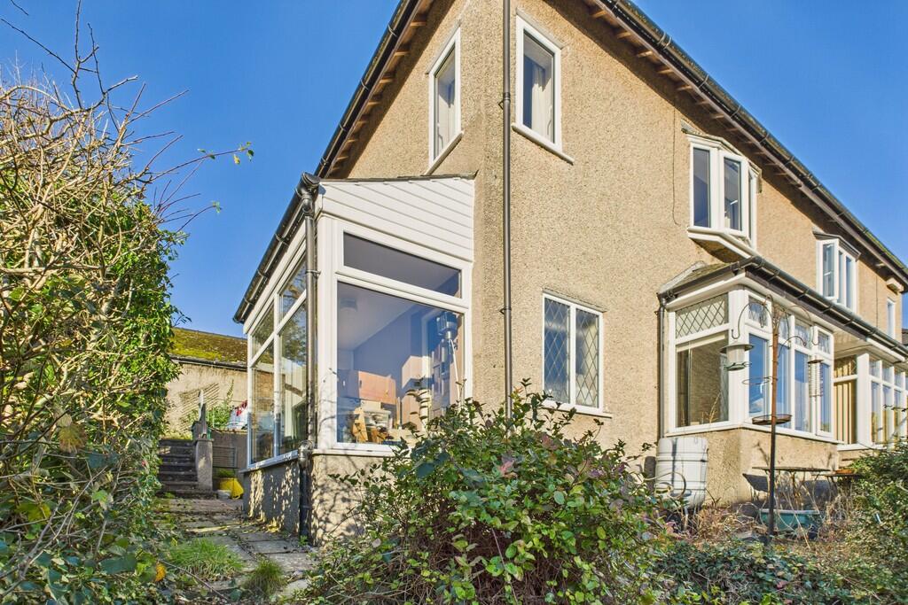 Main image of property: 4 The Avenue, Grange-over-Sands, Cumbria, LA11 6AP