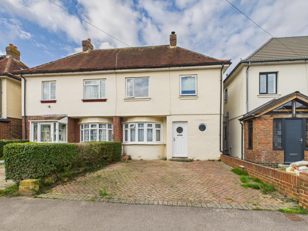 Main image of property: Oak Road, Fareham, PO15