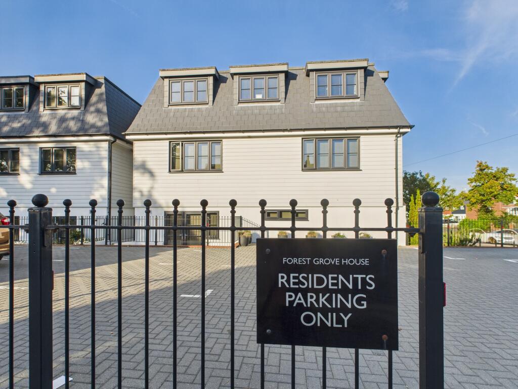 Main image of property: Forest Grove House, London Road, Cowplain, Waterlooville PO8