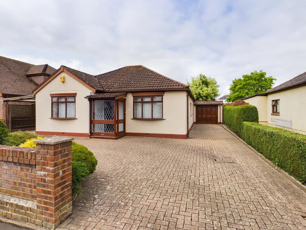 3 bedroom detached bungalow for sale in Station Road, Drayton, Portsmouth, PO6